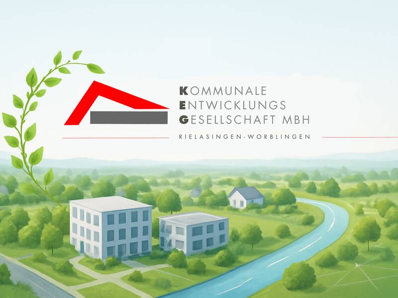 Das Bild zeigt eine Illustration mit Gebäuden und einer geschwungenen Straße in einer grünen Landschaft, ergänzt durch ein Logo der Kommunalen Entwicklungsgesellschaft mbH und einem Blattmotiv.